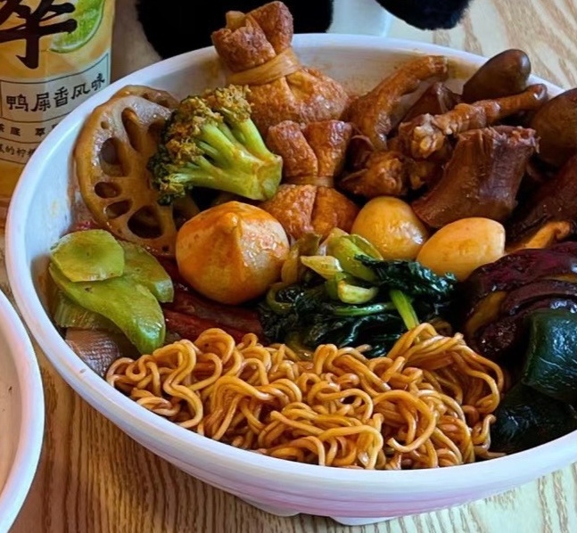 蜀湘曹氏鴨脖：經(jīng)濟下行中的小餐飲新選擇