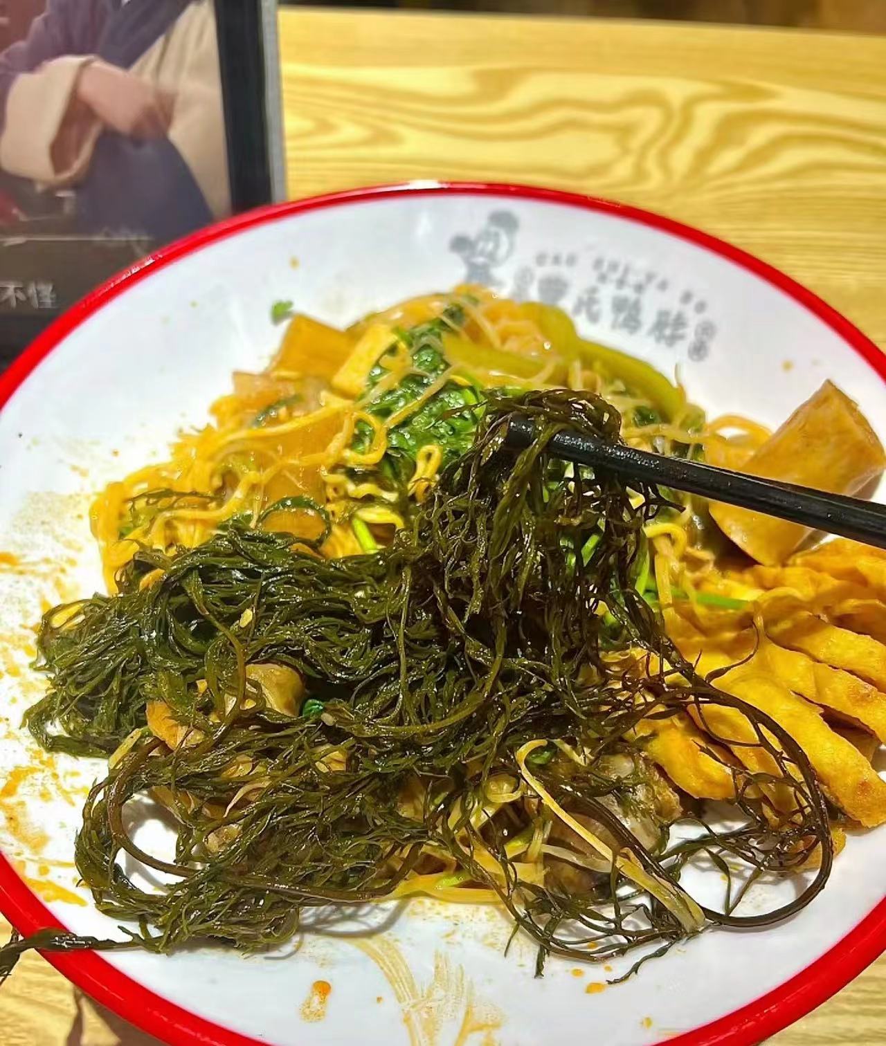 蜀湘曹氏鴨脖：川香辣鹵的獨特魅力