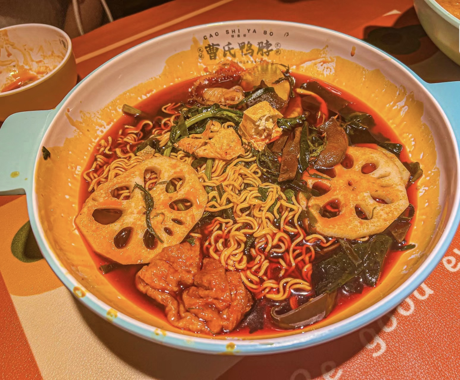 加盟曹氏鴨脖的流程大致如下：